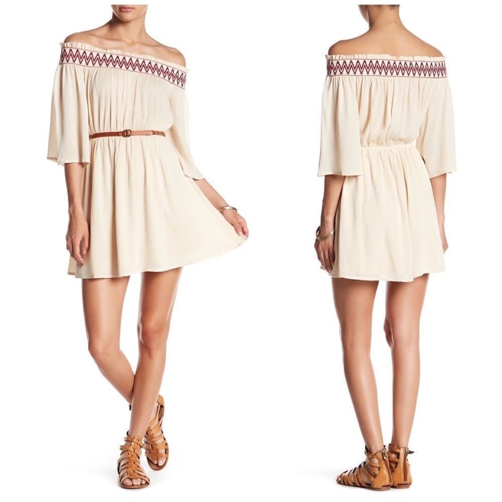 Romeo + Juliet Couture Gauze Off The Shoulder Dress in Dusty Sage Green S